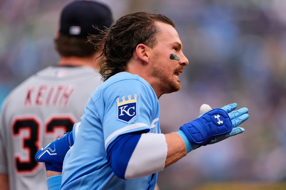 Tigers' Kerry Carpenter hurt on misplay that led to Bobby Witt Jr. inside-the-park-homer creates buzz